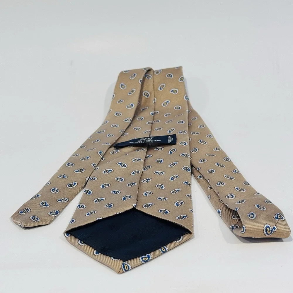 Brooks Brothers 346 Pure Silk‎ Tie Made in USA Gold w Blue White Micro Paisley